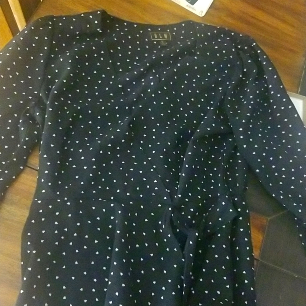 I'm sleeping a very nice shirt that is silkish